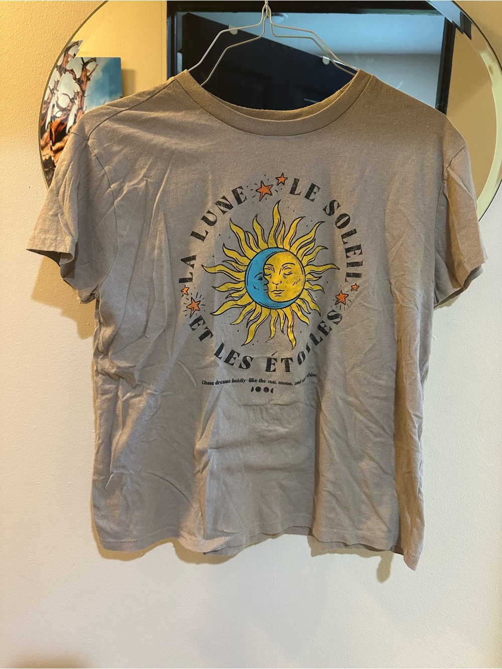Doe Women’s Large La Lune Le Soleil Sun Moon Graphic T-Shirt